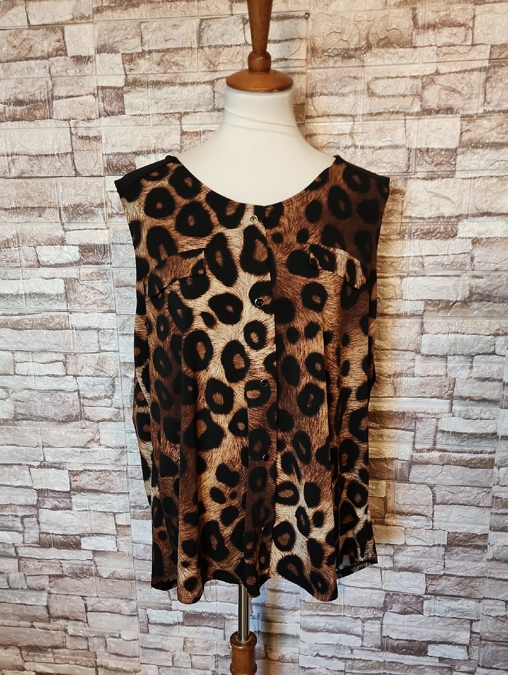 Elie Mccarthy Leopard Print Sleeveless Top